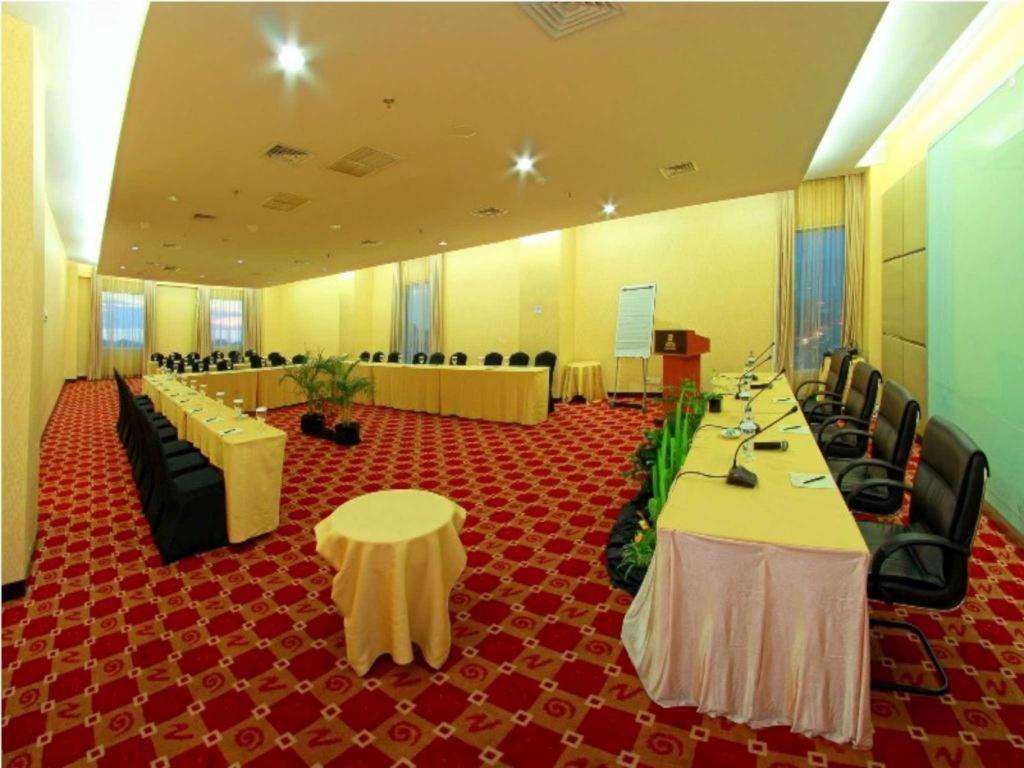 Grand Basko Hotel Padang  Exterior foto